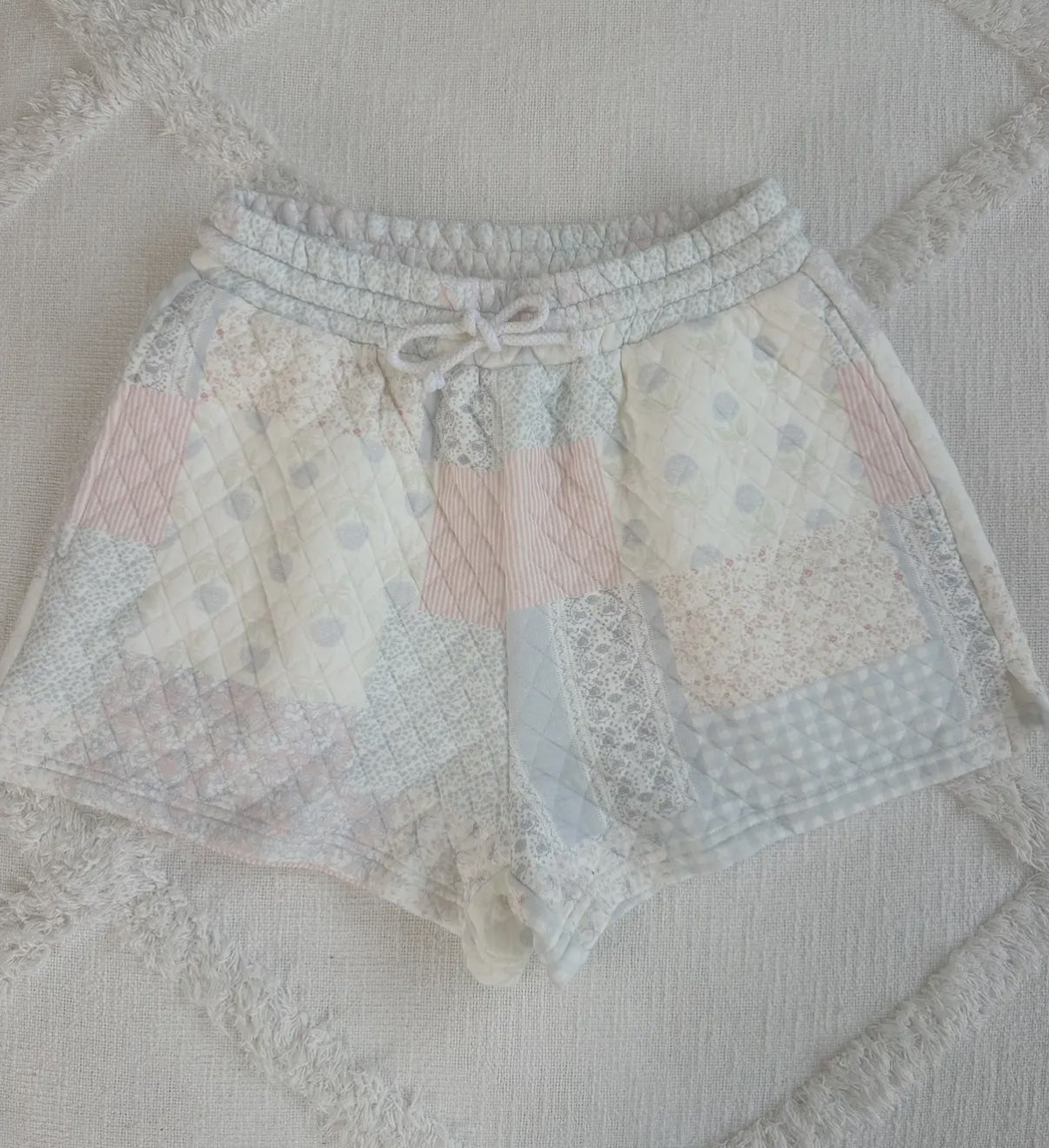 FLORAL QUILT SHORTS