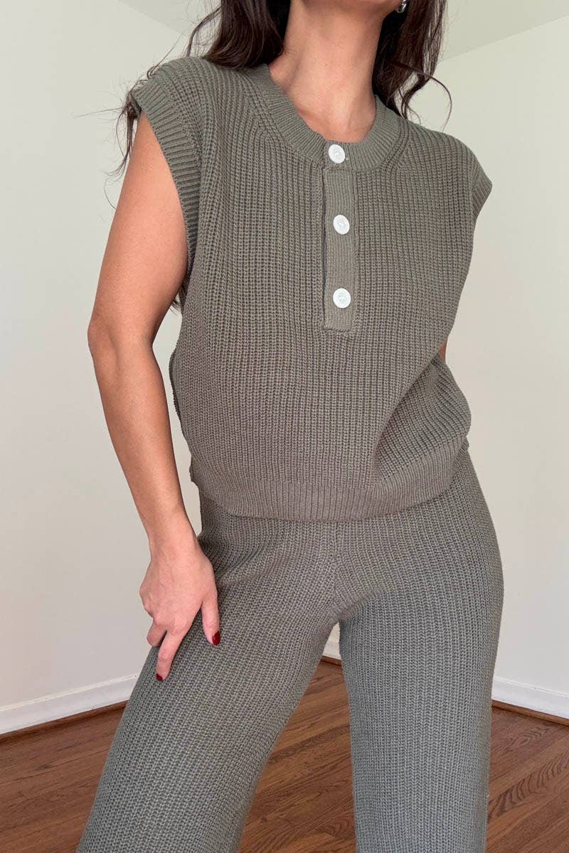 COZY KNIT VEST SET