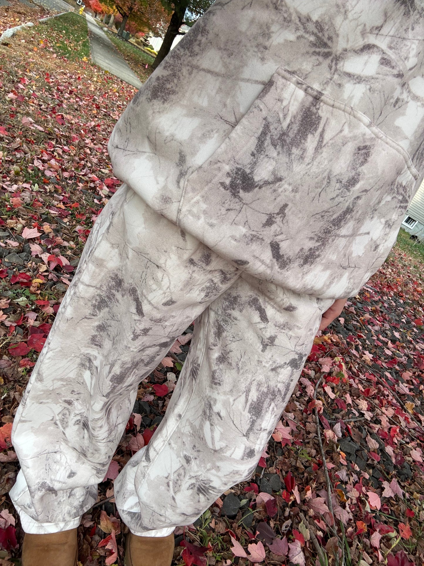 AVERY WOOD CAMO SWEATPANTS