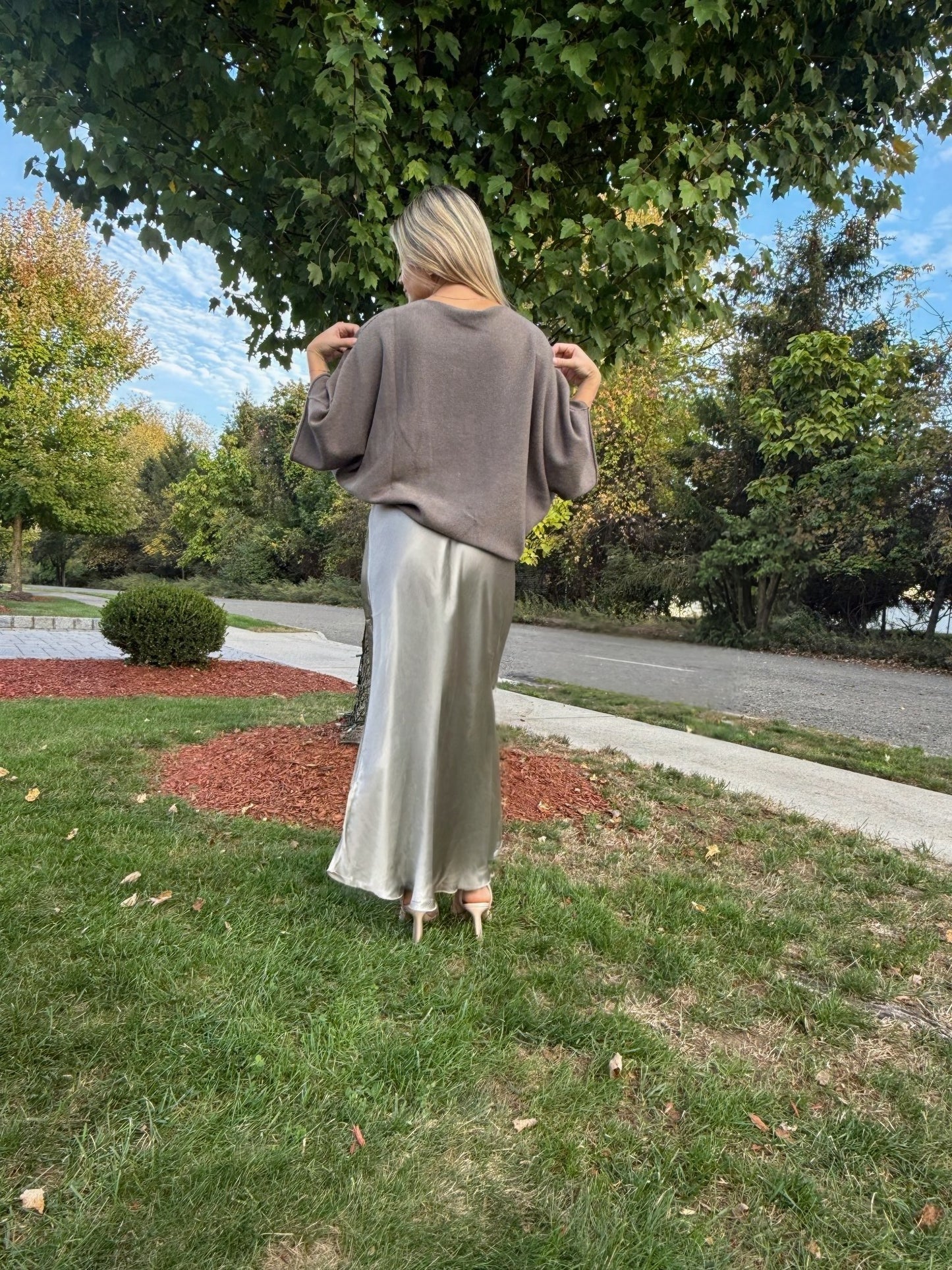 SATIN MIDI SKIRT