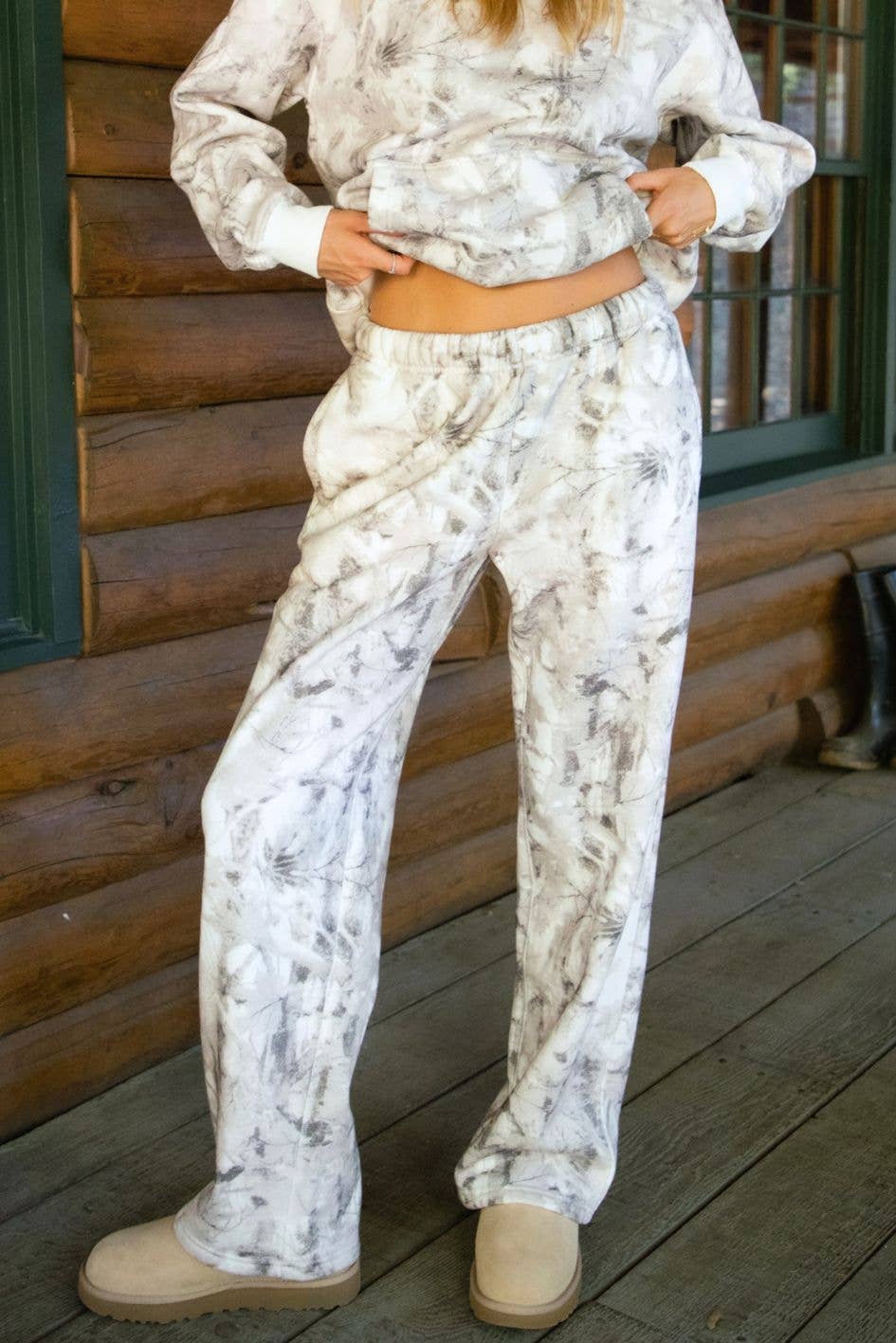 AVERY WOOD CAMO SWEATPANTS