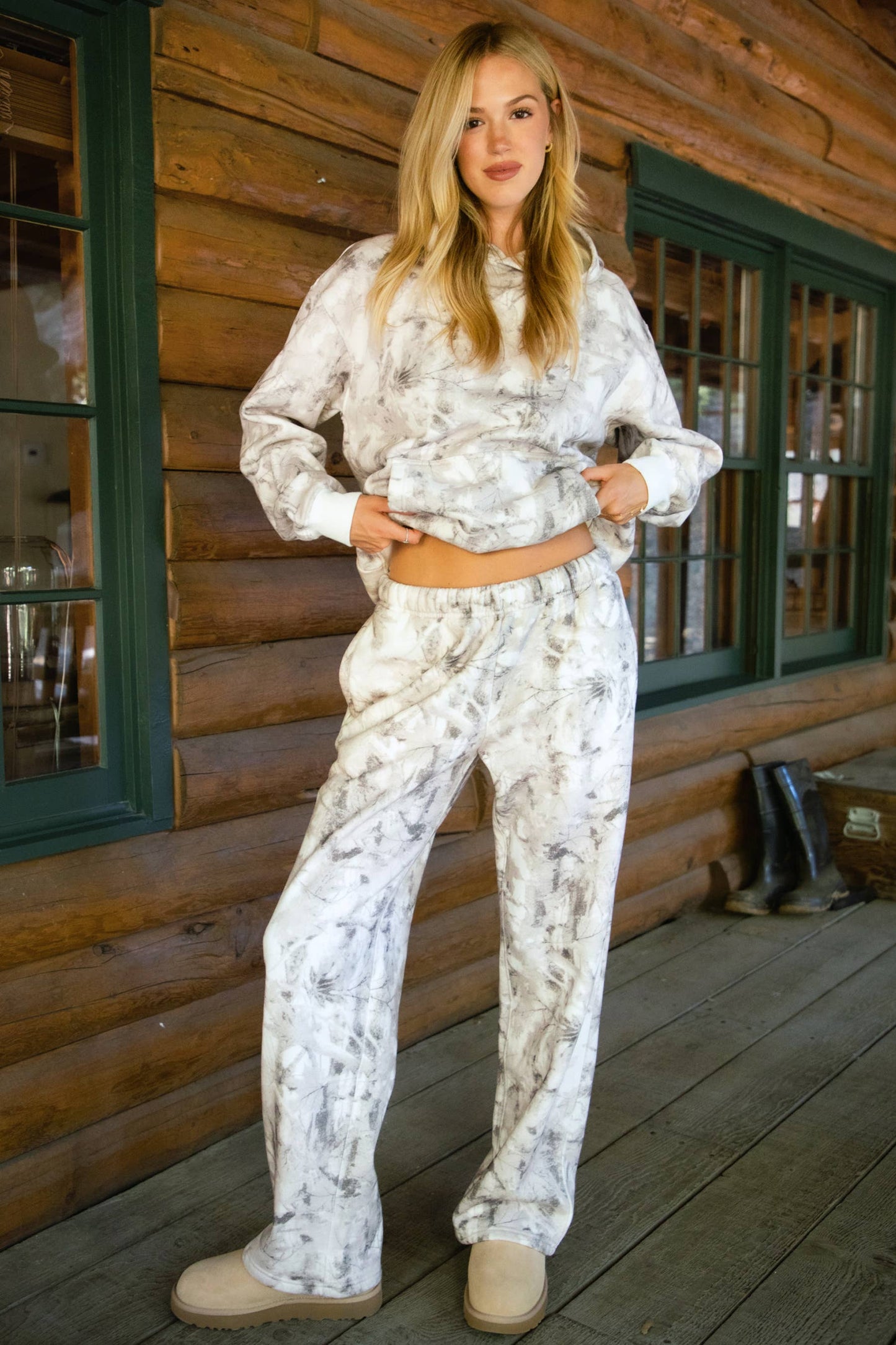 AVERY WOOD CAMO SWEATPANTS