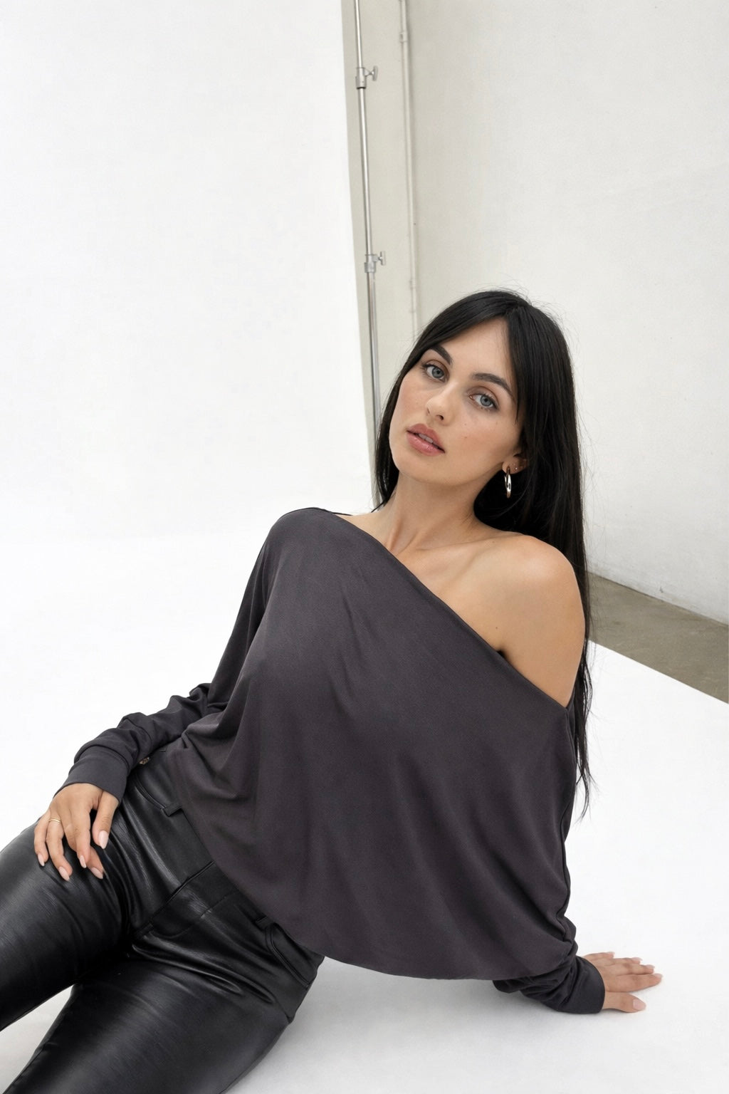 OFF-SHOULDER JERSEY TOP