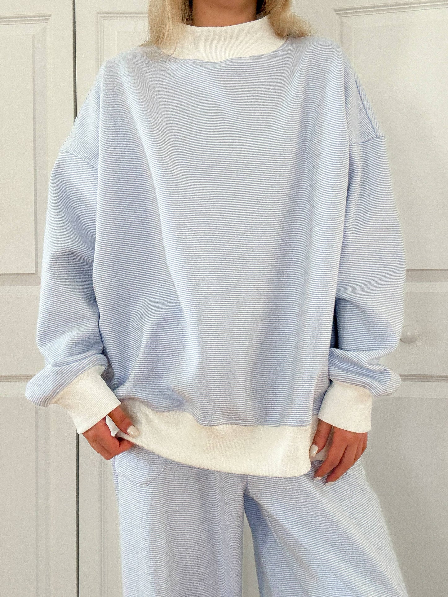 FROSTED STRIPES MOCKNECK